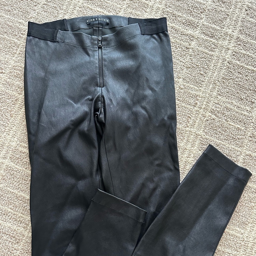 Alice + Olivia Women's Black Pants